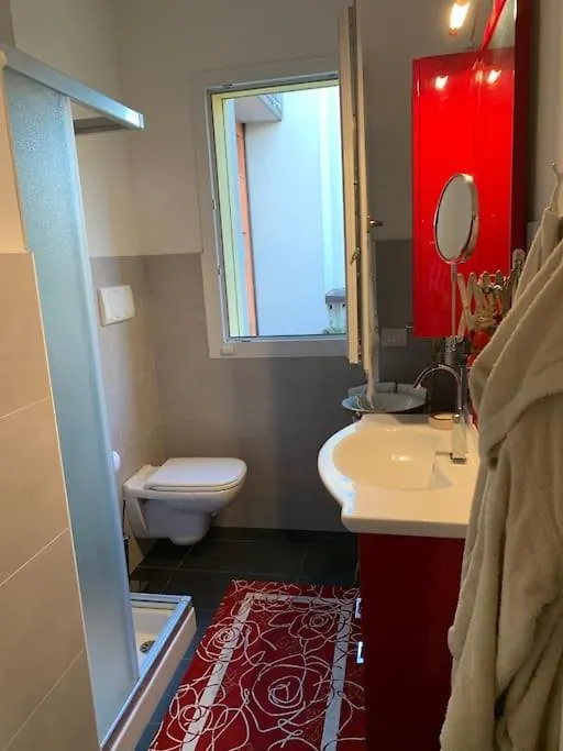 Elegant Relax Suite Near Veron Center Fair Lake Garda Verona Apartmán