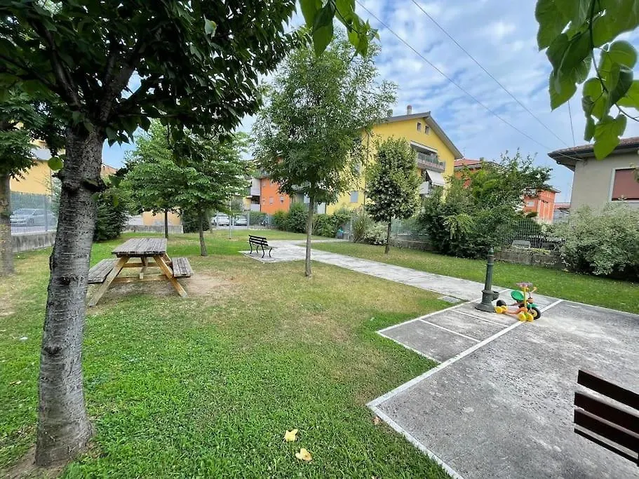 Elegant Relax Suite Near Veron Center Fair Lake Garda Verona Apartmán