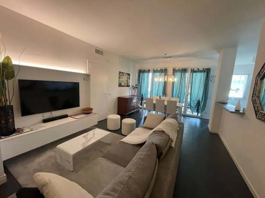 Elegant Relax Suite Near Veron Center Fair Lake Garda Verona