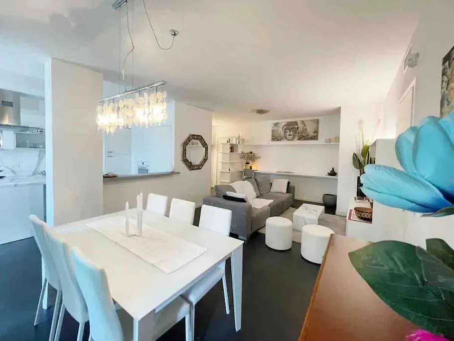 Apartmán Elegant Relax Suite Near Veron Center Fair Lake Garda Verona