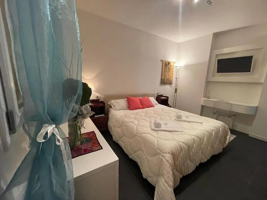 Apartmán Elegant Relax Suite Near Veron Center Fair Lake Garda Verona