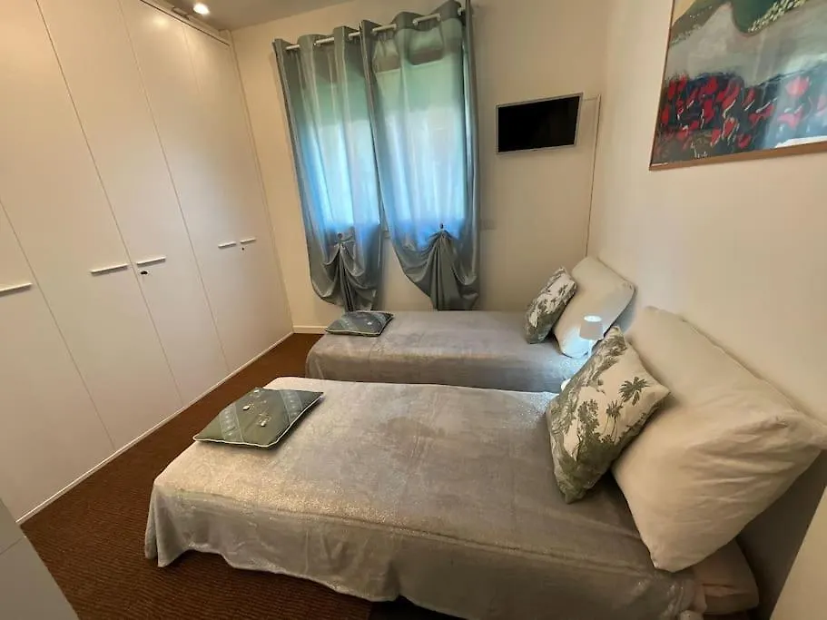 Διαμέρισμα Elegant Relax Suite Near Veron Center Fair Lake Garda Βερόνα