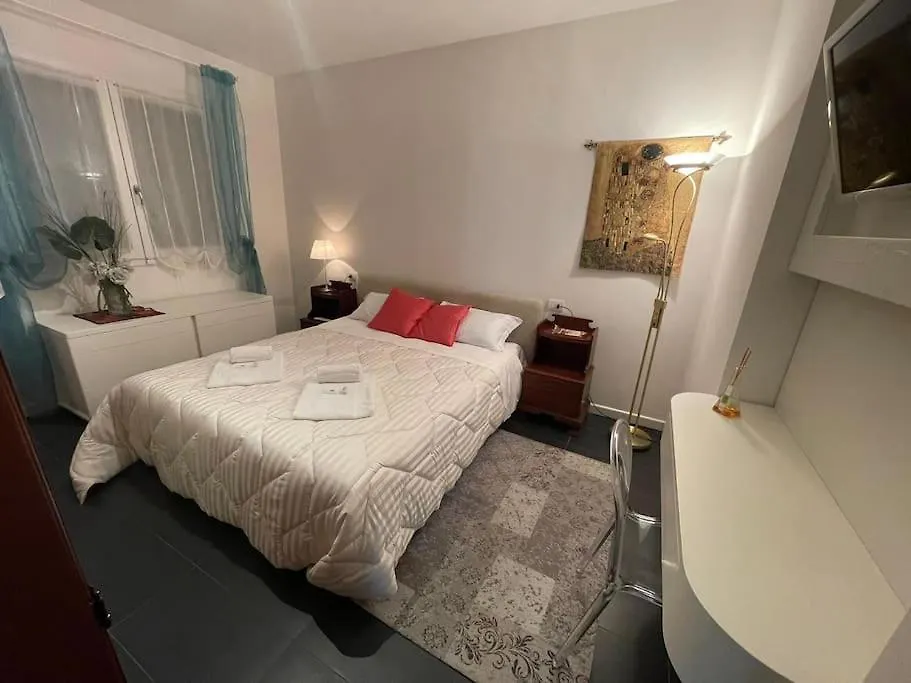 Διαμέρισμα Elegant Relax Suite Near Veron Center Fair Lake Garda Βερόνα